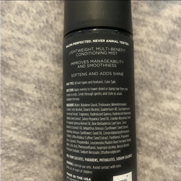 Tricoci leave in conditioner 4.9 oz Hydrates, Detangles & Smooths - Picture 2 of 2